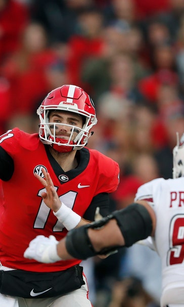 Freshmen Fields, Cook power No. 5 Georgia past UMass, 66-27
